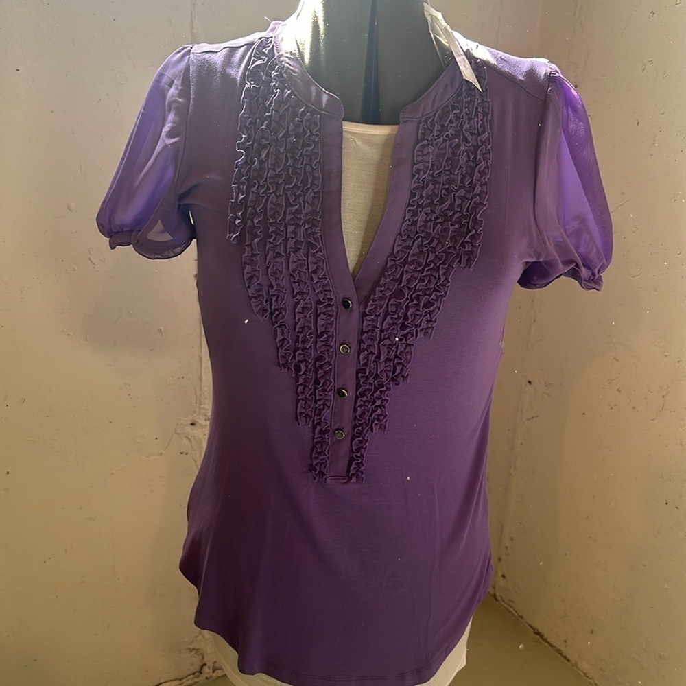 NWT New York & Company stretch lavender ruffle blouse puff sleeves via neck - Picture 1 of 7